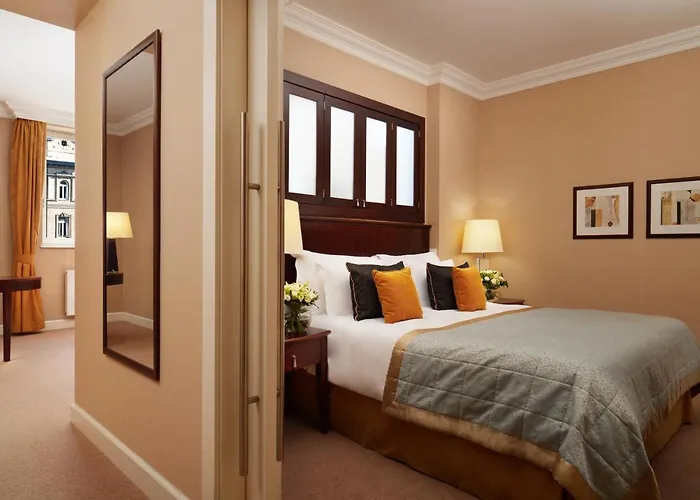 Royal Executive Junior Suite